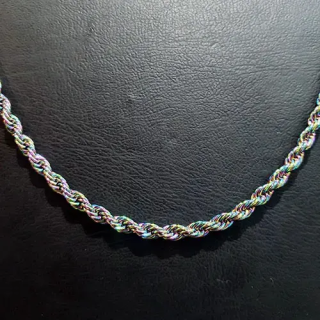 0.6mm kalınlığında orta renkli burgu desenli çelik kolye (VRC-32E modeli)