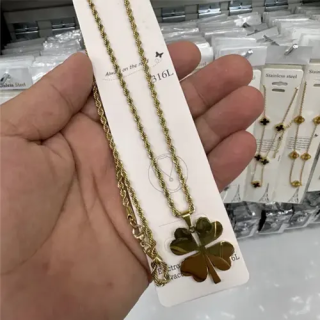 Toptan Dört Yapraklı Yonca Kolye | Altın Renk Çelik | istocb2b.com