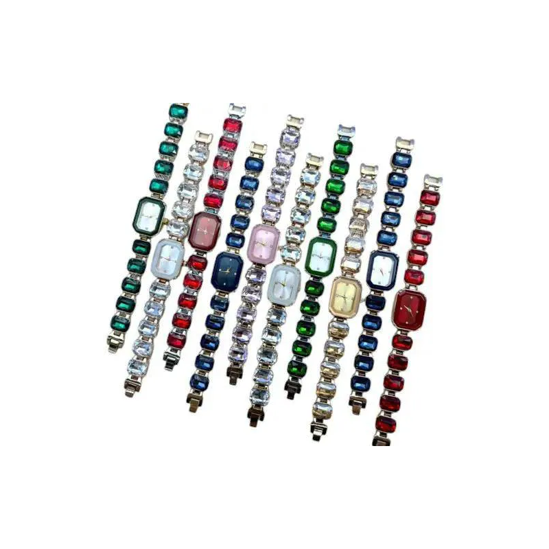Toptan Kristal Taşlı Kadın Kol Saati - Analog Kare & Yuvarlak | istocb2b.com Toptan Kristal Taşlı Kadın Kol Saati - Analog Kare & Yuvarlak | istocb2b.com