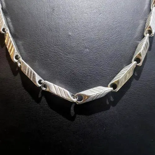 Çelik Desenli Gümüş Kibrit Kolye | Toptan Şık Dayanıklı Aksesuar